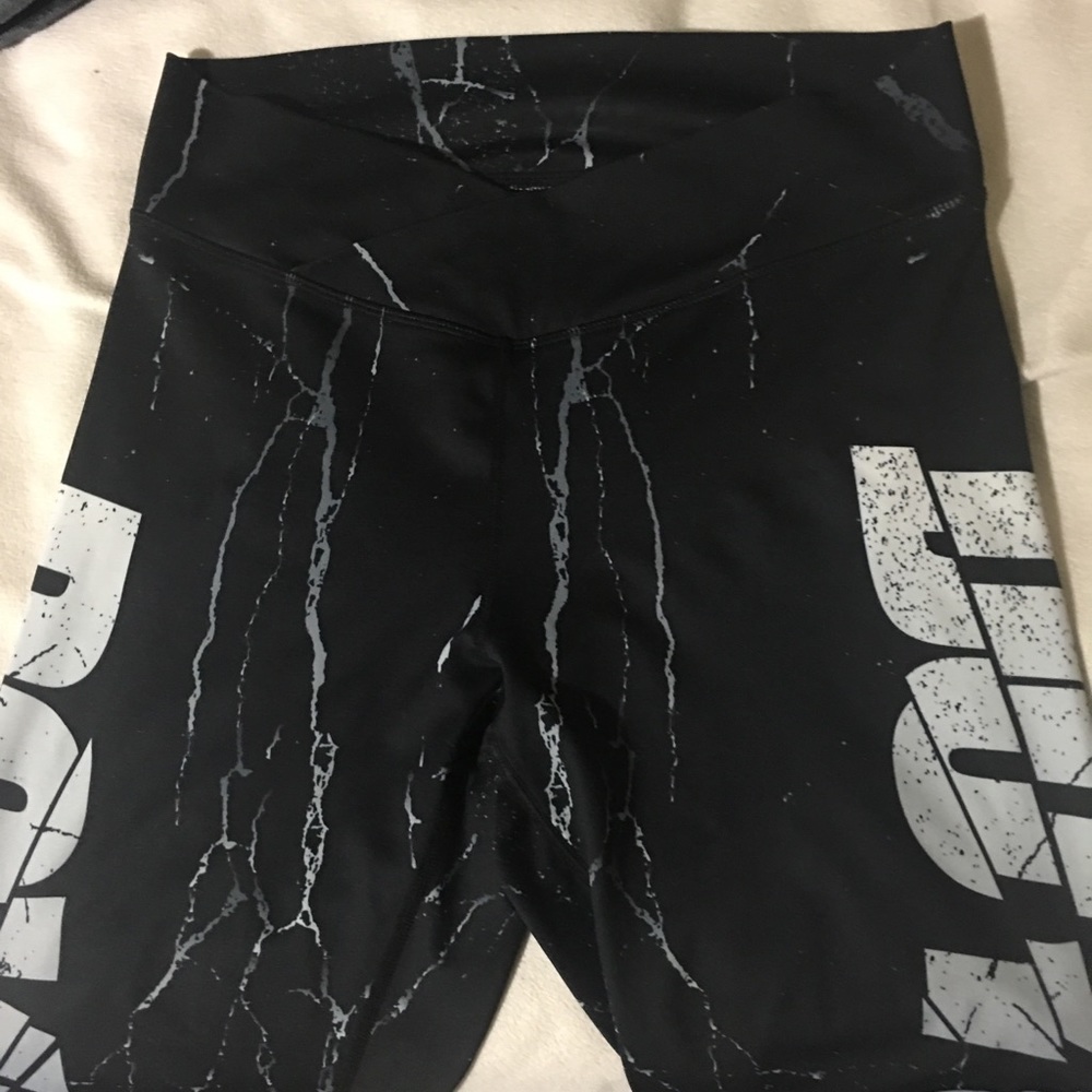 DoYouEven v-Front legging - lightning print